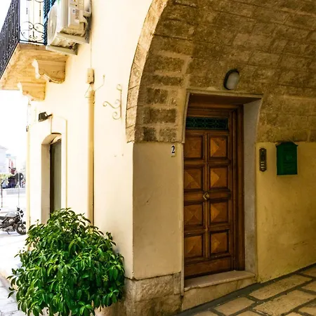 Palazzo Vaaz